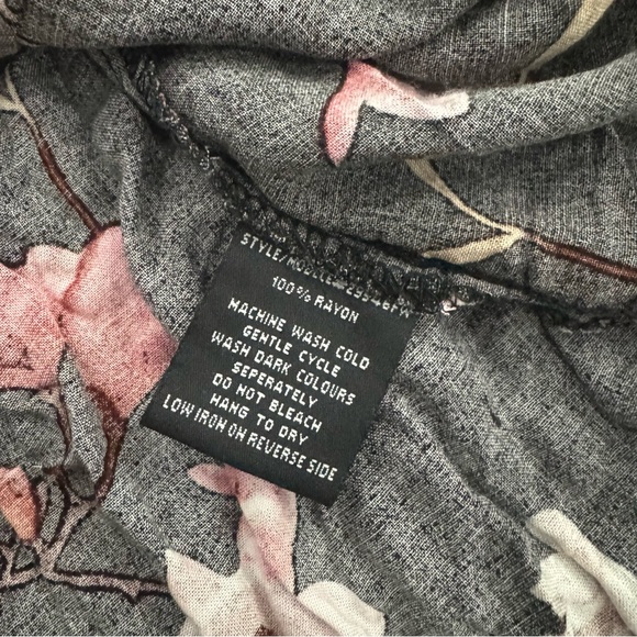 Majora Mid-Sleeve Button Up - Picture 13 of 13